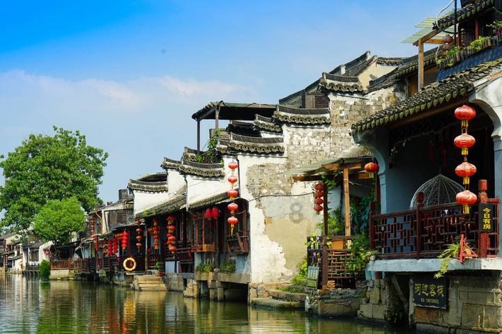 桌上的 饭菜已经热了几次改双重否定句？